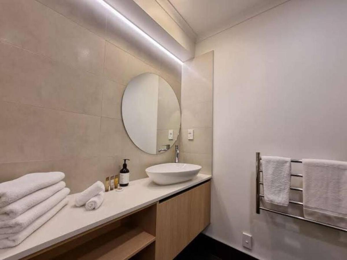 Sweet Escape Cbd Studio With Pool And Gym Auckland Eksteriør billede